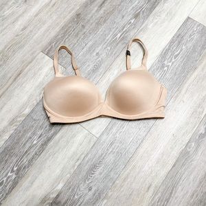 Victoria’s Secret Wireless Bra 38D